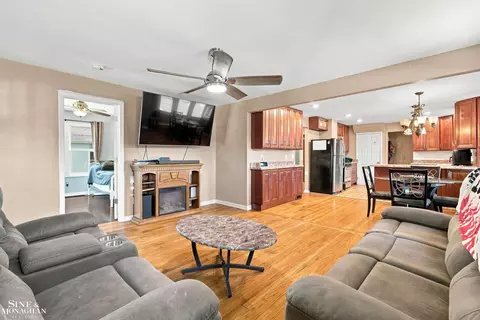 Living - 729 Smith, Algonac, MI 48001 photo 2 of 2