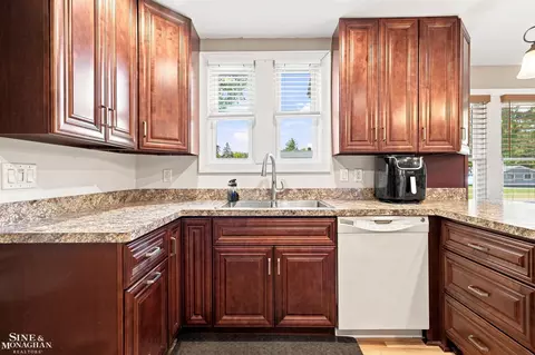 Kitchen - 729 Smith, Algonac, MI 48001 photo 3 of 4