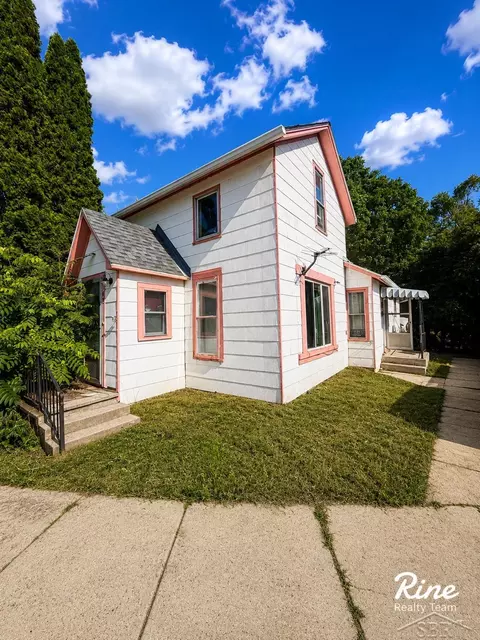 42 W Main, Mayville, MI 48744