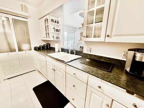 Kitchen - 623 Leveque, Carleton, MI 48117 photo 2 of 2