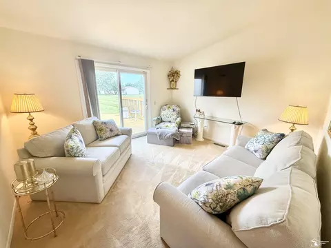 Living - 623 Leveque, Carleton, MI 48117 photo 3 of 3