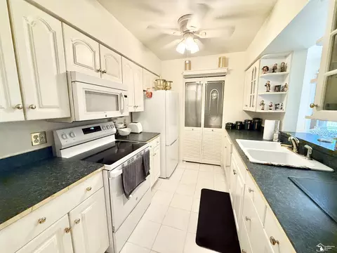 Kitchen - 623 Leveque, Carleton, MI 48117 photo 1 of 2