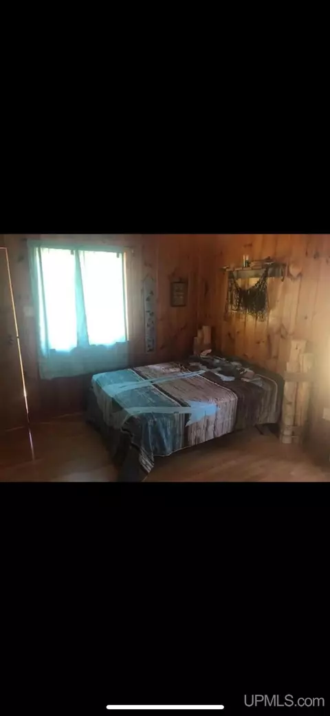Bedroom - 13290 M-26, Eagle Harbor, MI 49950 photo 4 of 7