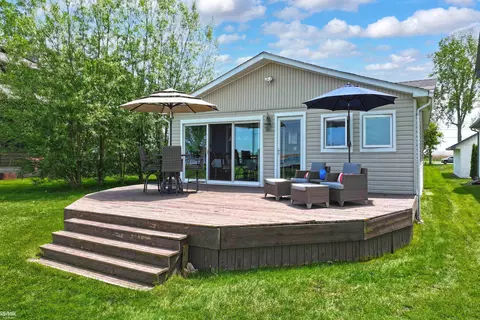 7054 Middle Channel, Harsens Island, MI 48028