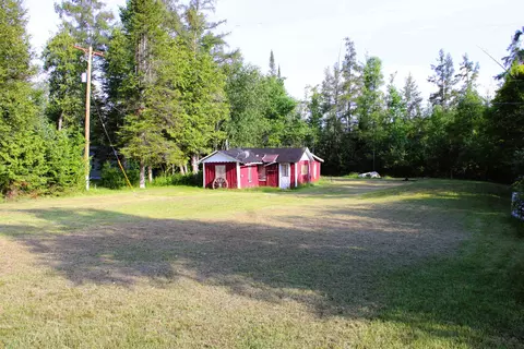 8012 E Gladwin, Harrison, MI 48625 photo 2