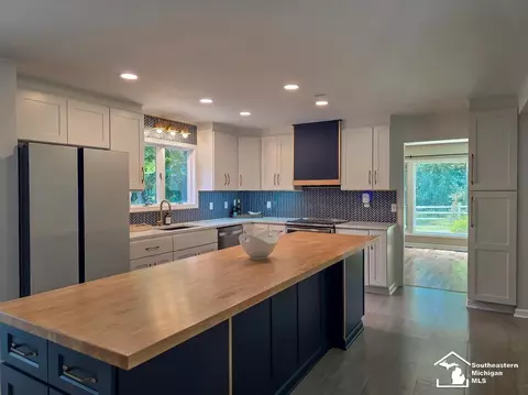 Kitchen - 3414 Caroline, Jackson, MI 49203 photo 1 of 7