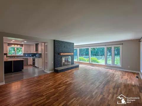 Living - 3414 Caroline, Jackson, MI 49203 photo 1 of 6