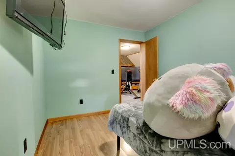 Bedroom - 4316 D, Bark River, MI 49807 photo 6 of 6