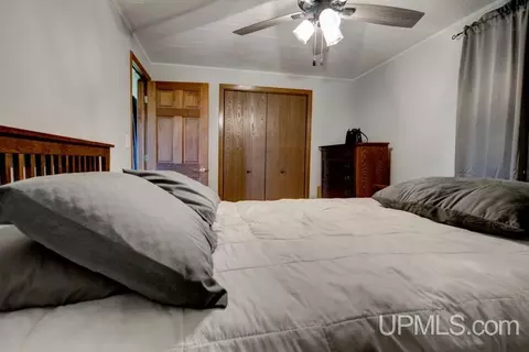 Bedroom - 4316 D, Bark River, MI 49807 photo 3 of 6