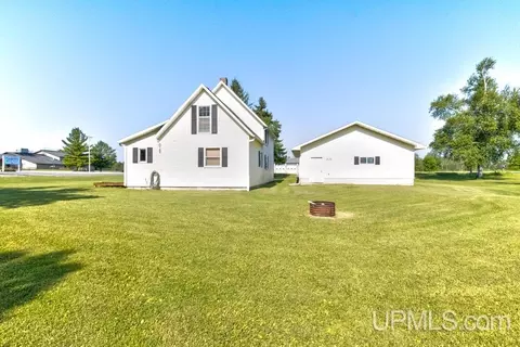 Exterior - 4316 D, Bark River, MI 49807 photo 5 of 5