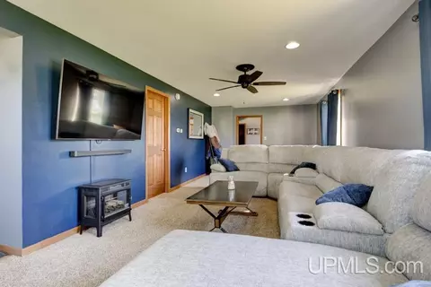 Living - 4316 D, Bark River, MI 49807 photo 2 of 4