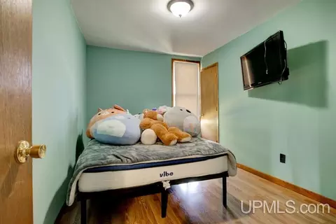 Bedroom - 4316 D, Bark River, MI 49807 photo 4 of 6