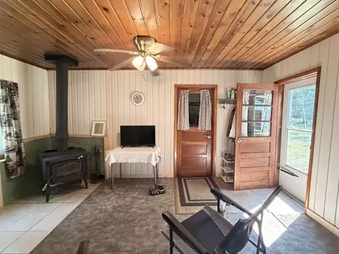 Living - 10167 W Richardson, Harrison, MI 48625 photo 4 of 6