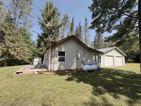 Exterior - 10167 W Richardson, Harrison, MI 48625 photo 2 of 5