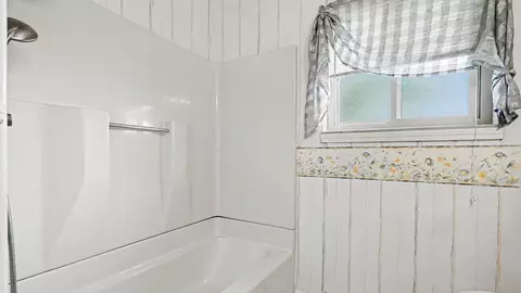 Bath - 1013 S Farley, Munger, MI 48747 photo 2 of 2