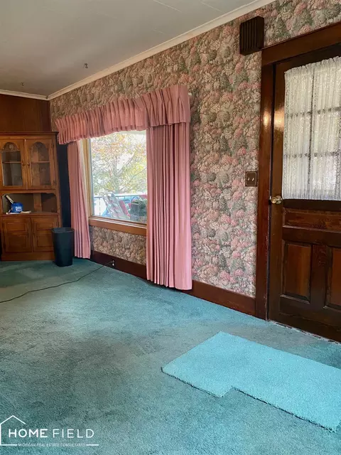 Living - 306 Genesee, Owosso, MI 48867 photo 1 of 2