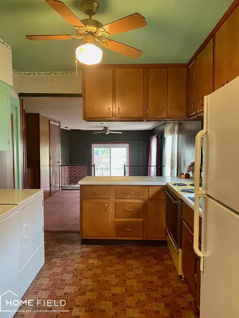 Kitchen - 306 Genesee, Owosso, MI 48867 photo 2 of 2