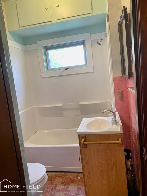 Bath - 306 Genesee, Owosso, MI 48867 photo 1 of 1