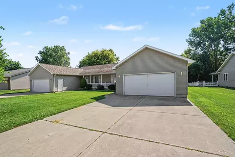 3072 Silverwood, Saginaw, MI 48603