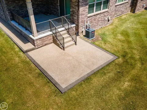 Exterior - 16818 Glenhurst, Macomb, MI 48044 photo 8 of 8
