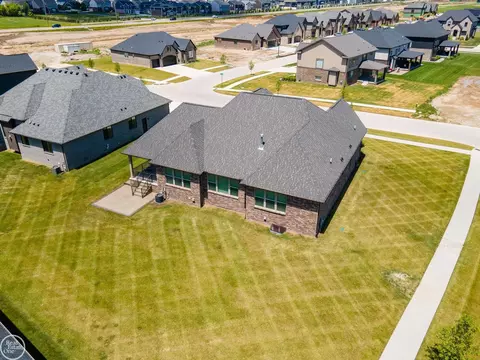 View/Area - 16818 Glenhurst, Macomb, MI 48044 photo 2 of 5