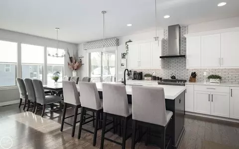 Kitchen - 16818 Glenhurst, Macomb, MI 48044 photo 1 of 7