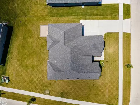 View/Area - 16818 Glenhurst, Macomb, MI 48044 photo 4 of 5