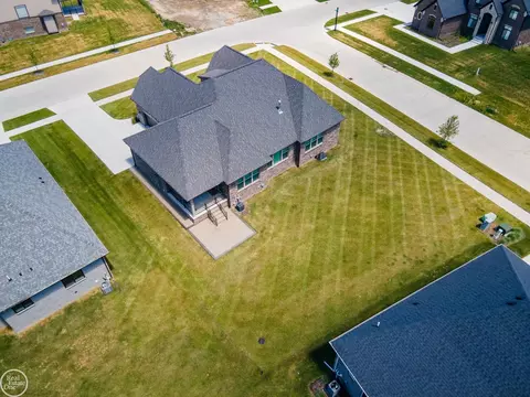 View/Area - 16818 Glenhurst, Macomb, MI 48044 photo 3 of 5