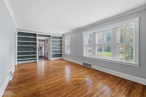 Living - 357 Roosevelt Pl, Grosse Pointe, MI 48236 photo 3 of 6
