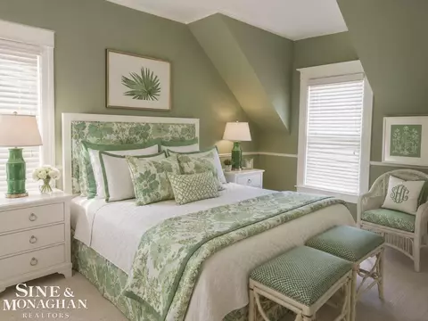 Bedroom - 357 Roosevelt Pl, Grosse Pointe, MI 48236 photo 7 of 9