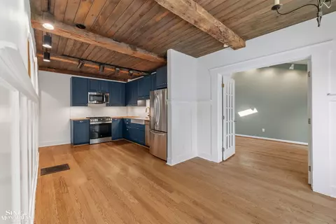 Kitchen - 357 Roosevelt Pl, Grosse Pointe, MI 48236 photo 3 of 6