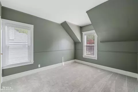 Bedroom - 357 Roosevelt Pl, Grosse Pointe, MI 48236 photo 6 of 9