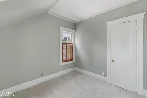 Bedroom - 357 Roosevelt Pl, Grosse Pointe, MI 48236 photo 8 of 9