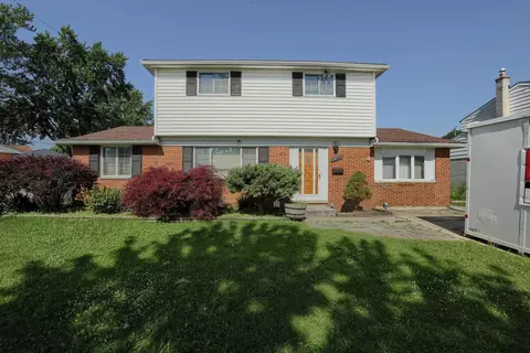 39533 Spalding, Sterling Heights, MI 48313