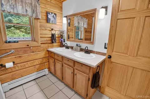 Bath - 1223 Cooper Lk, Ishpeming, MI 49849 photo 2 of 3