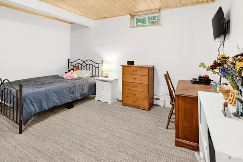 Bedroom - 1223 Cooper Lk, Ishpeming, MI 49849 photo 3 of 4