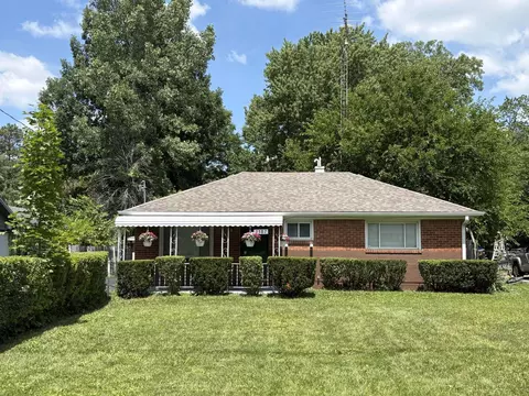 2387 Wildwood Cir, Grand Blanc, MI 48439
