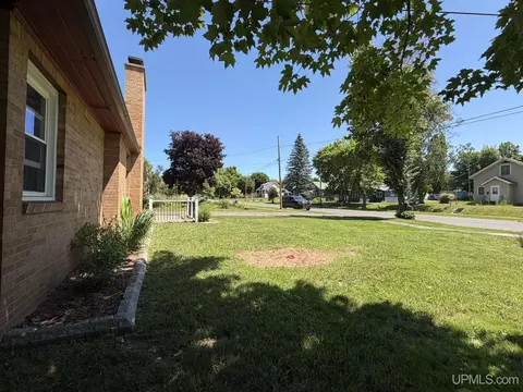 Exterior - 430 N Main, L'anse, MI 49946 photo 7 of 12