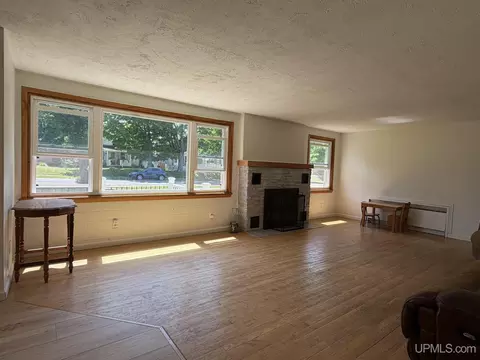 Living - 430 N Main, L'anse, MI 49946 photo 3 of 4