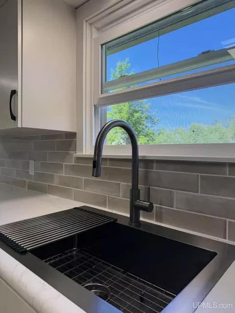 Kitchen - 430 N Main, L'anse, MI 49946 photo 5 of 7