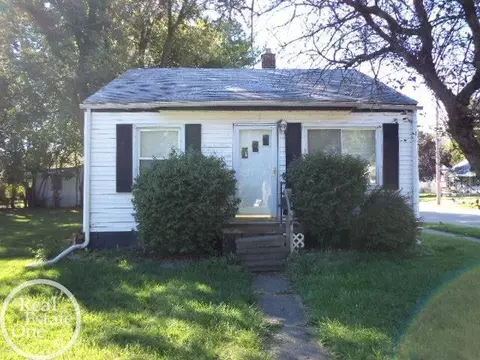 16400 Curtis, Roseville, MI 48066