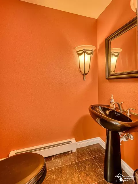 Bath - 250 E Temperance, Temperance, MI 48182 photo 2 of 10