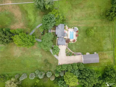 View/Area - 250 E Temperance, Temperance, MI 48182 photo 1 of 6
