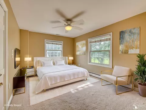 Bedroom - 250 E Temperance, Temperance, MI 48182 photo 7 of 8