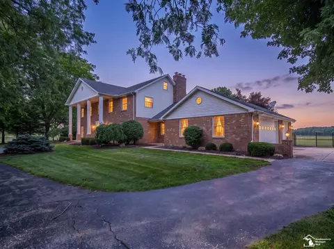 Exterior - 250 E Temperance, Temperance, MI 48182 photo 7 of 21