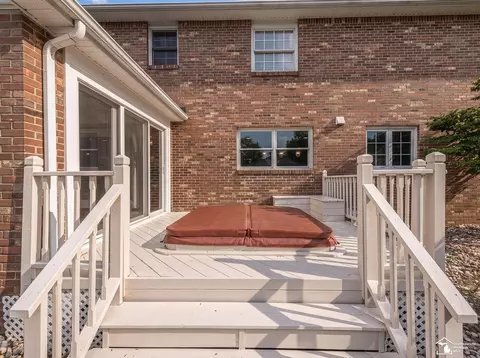 Exterior - 250 E Temperance, Temperance, MI 48182 photo 9 of 21