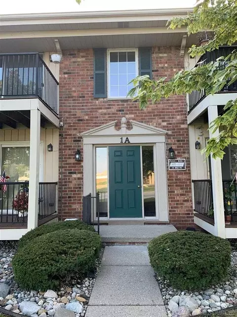 12090 15 Mile #40 / ENTRANCE 1A, Sterling Heights, MI 48312