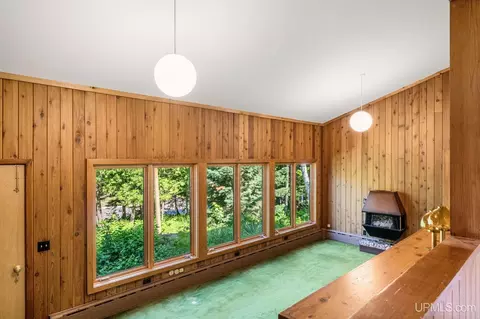 Living - 770 Mather, Ishpeming, MI 49866 photo 6 of 19