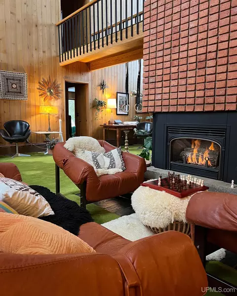 Living - 770 Mather, Ishpeming, MI 49866 photo 8 of 19
