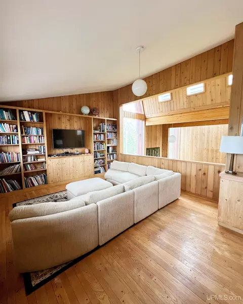 Living - 770 Mather, Ishpeming, MI 49866 photo 19 of 19